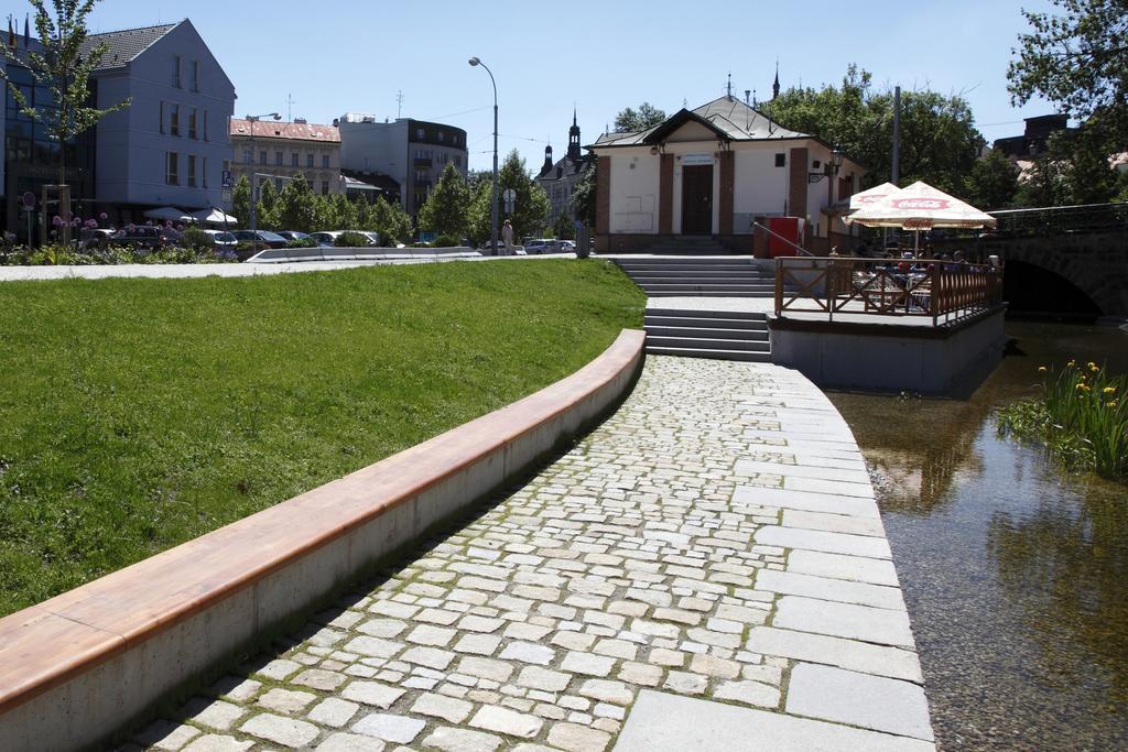 U Zvonu Hotel Plzeň Exterior foto